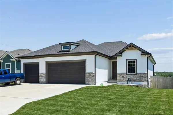 2309 S Eagle Court, Independence, MO 64057