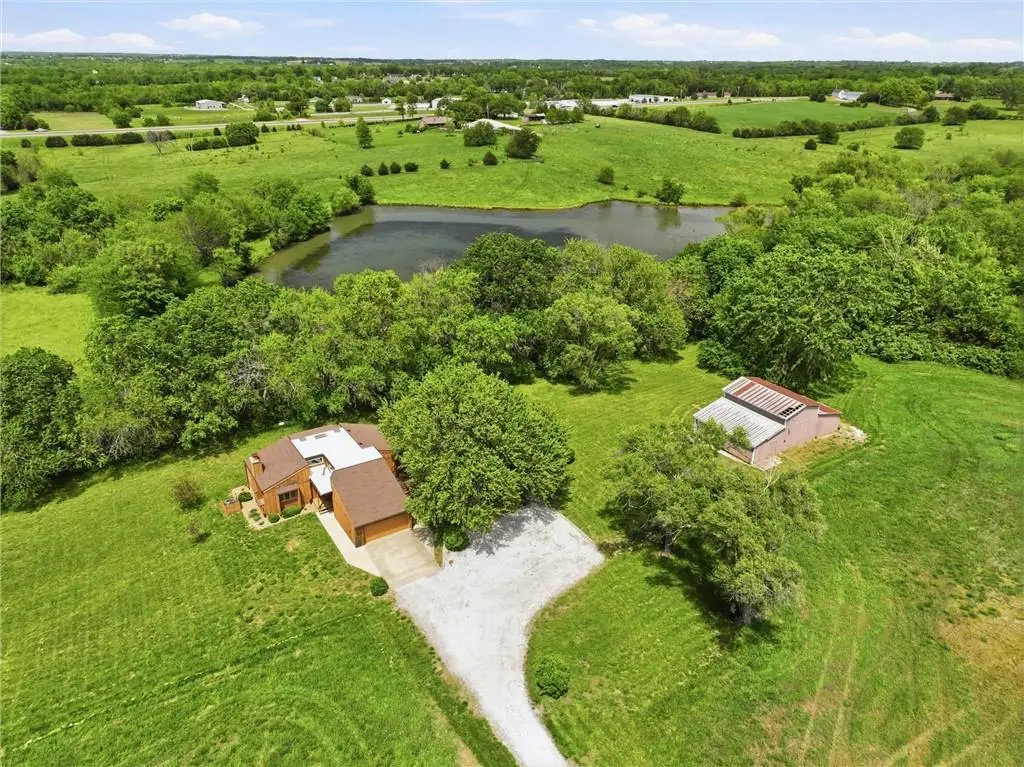 18520 178th Street, Tonganoxie, KS 66086 - #1