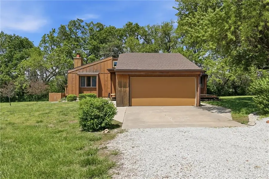18520 178th Street, Tonganoxie, KS 66086 - #2