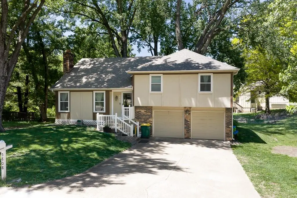 5808 Clark Circle, Kansas City, KS 66106 - #1
