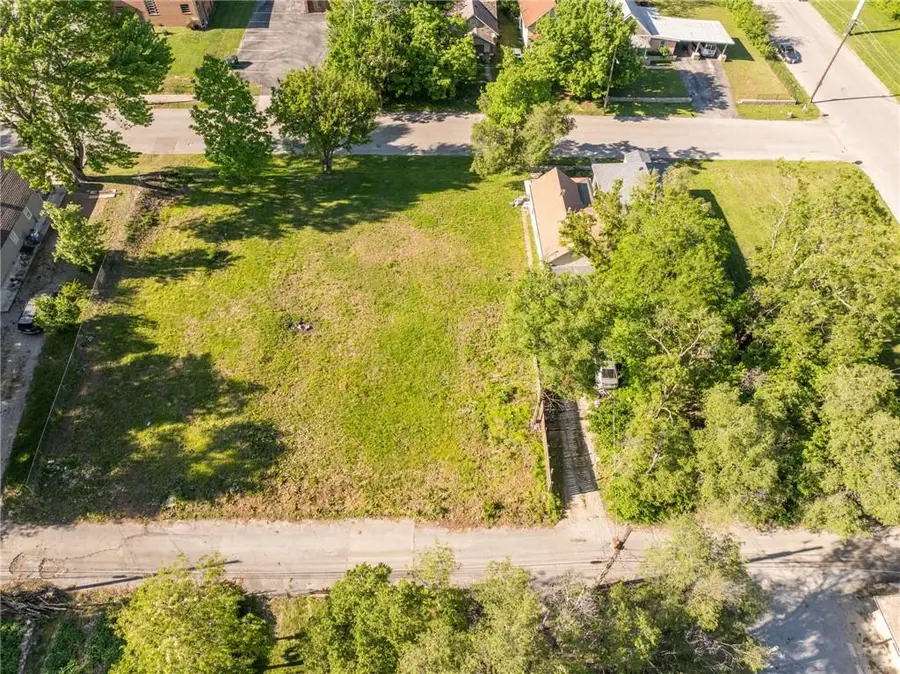 1211 Armstrong Avenue, Kansas City, KS 66102 - #3