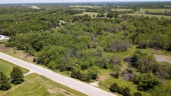 35900 Plum Creek Road, Osawatomie, KS 66064