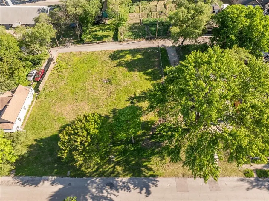 1217 Armstrong Avenue, Kansas City, KS 66102 - #3