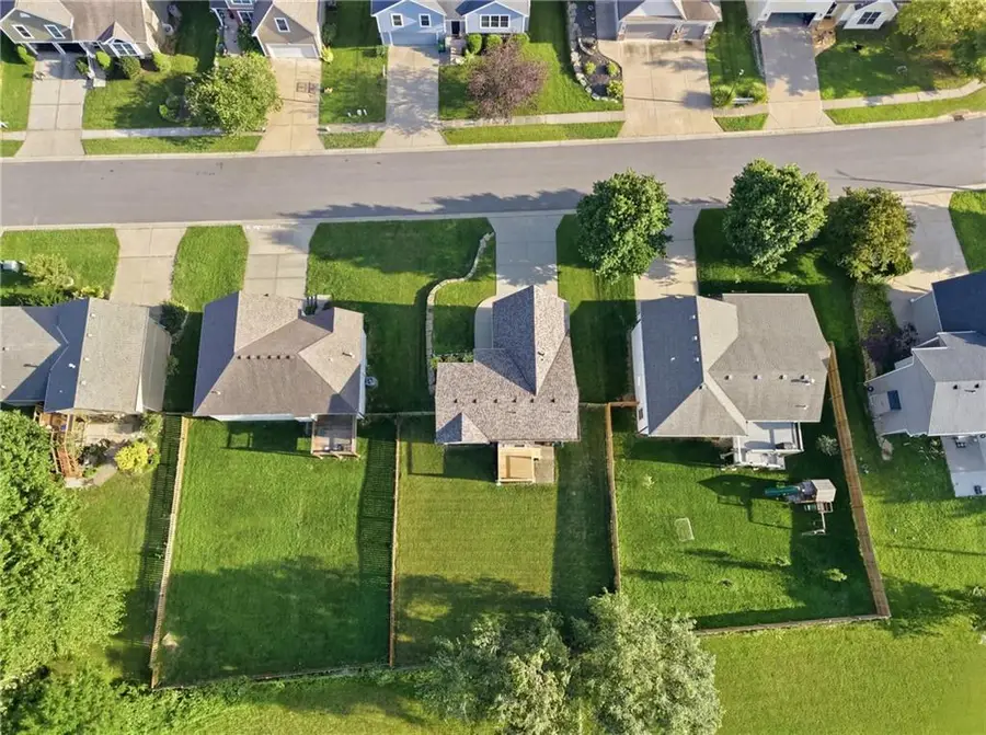 11448 Parkview Avenue, Kansas City, KS 66109 - #3