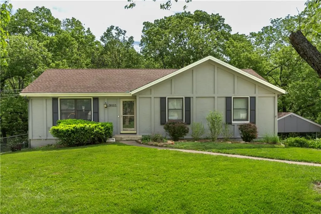 19005 Lowell Avenue, Stilwell, KS 66085 - #1