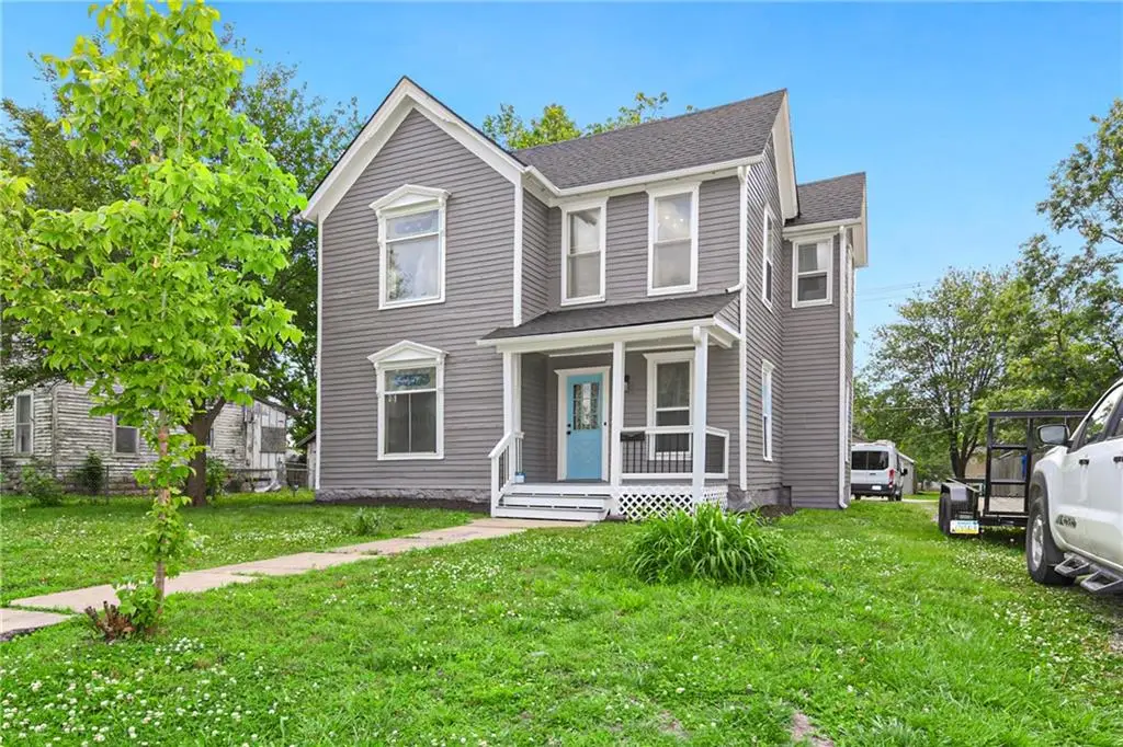 505 W Wea Street, Paola, KS 66071 - #1