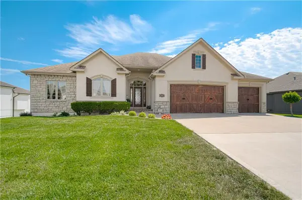 2512 NE Crestview Street, Blue Springs, MO 64029