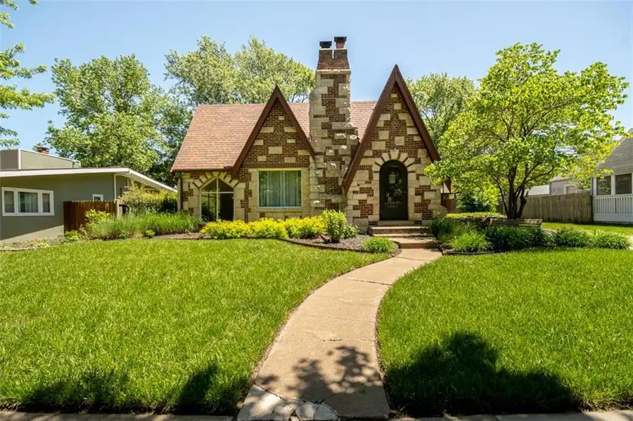 1209 S Hickory Street, Ottawa, KS 66067 - #2