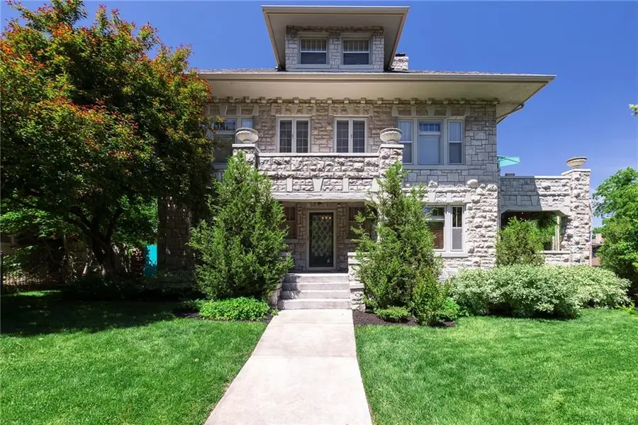 400 W 63rd Street, Kansas City, MO 64113 - #2
