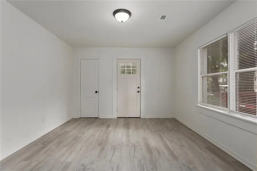 2543 Lister Avenue, Kansas City, MO 64127 - #3