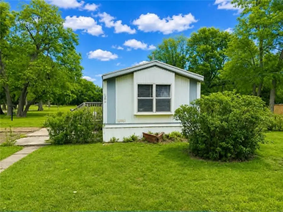 1201 E Buckeye Street, Columbus, KS 66725 - #3