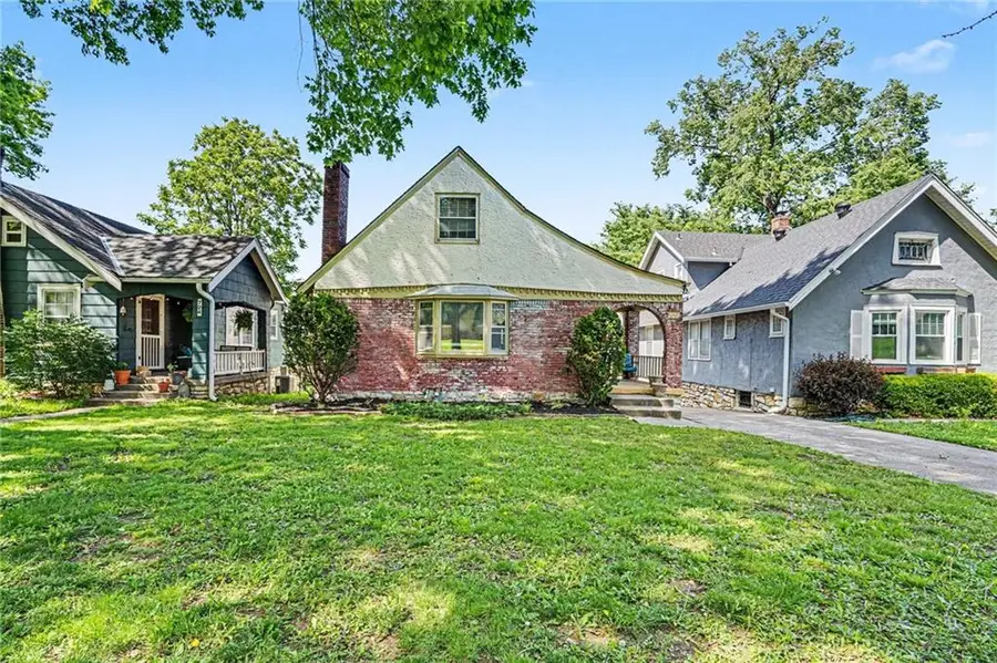728 E 63rd Terrace, Kansas City, MO 64110 - #3