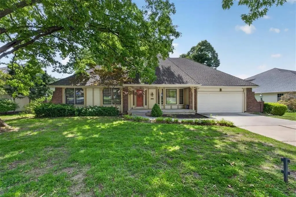 8995 Rosewood Drive, Prairie Village, KS 66207 - #1