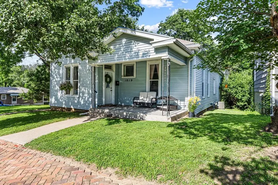 1819 Dewey Avenue, Saint Joseph, MO 64505 - #2