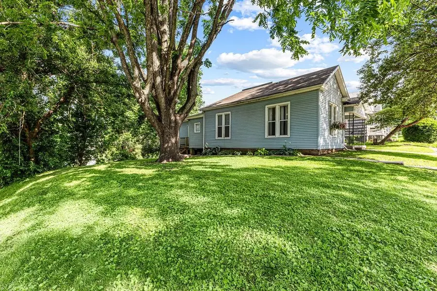 1819 Dewey Avenue, Saint Joseph, MO 64505 - #3