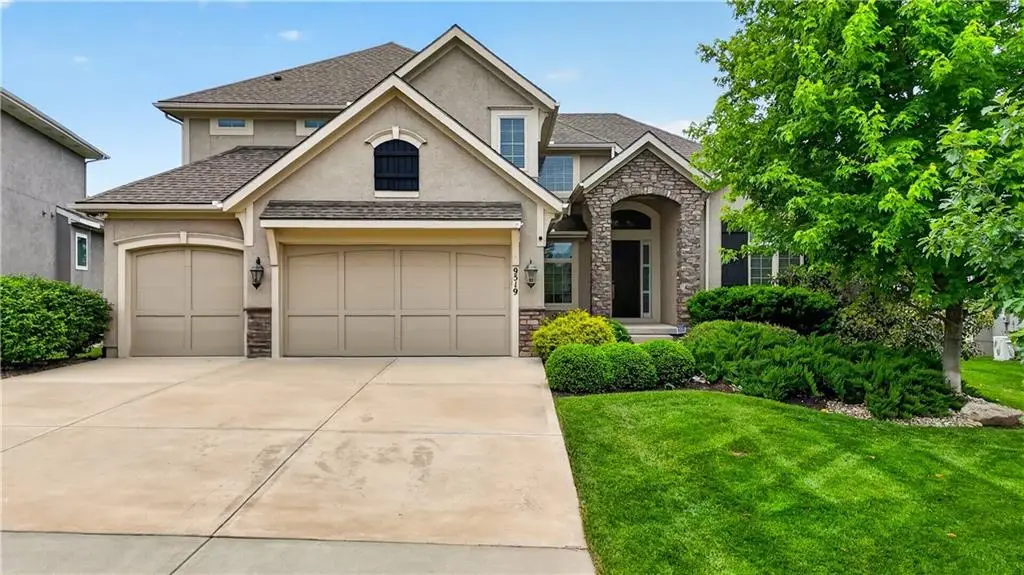 9519 W 151st Terrace, Overland Park, KS 66221 - #1