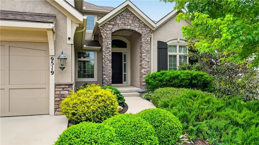 9519 W 151st Terrace, Overland Park, KS 66221 - #3