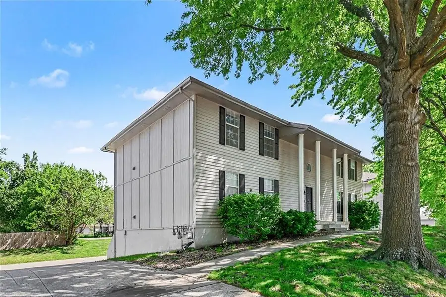 1310 NW Valley Woods Court, Grain Valley, MO 64029 - #2