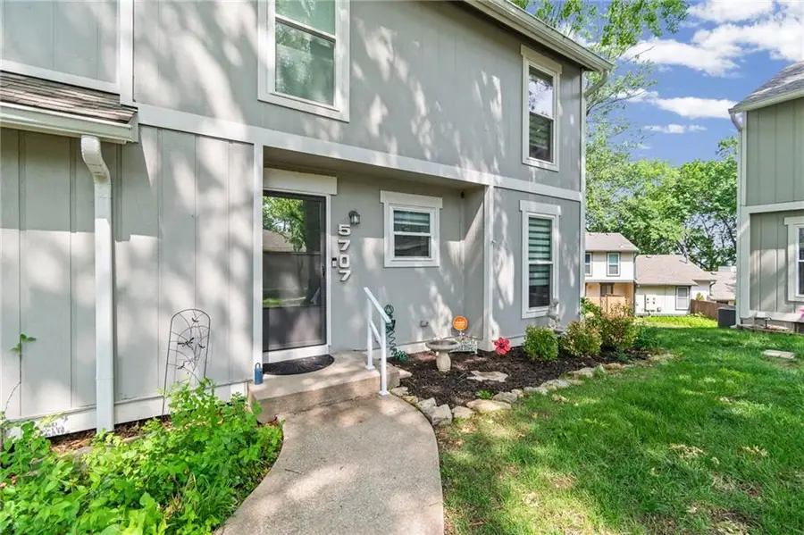 5707 N Oregon Avenue, Kansas City, MO 64151 - #2