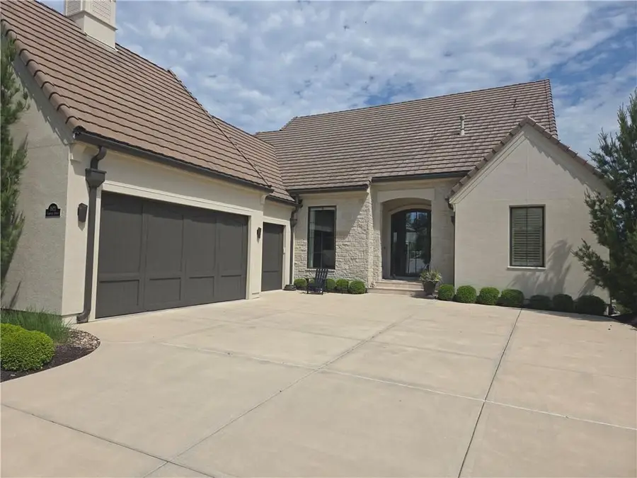 15021 Chadwick Street, Overland Park, KS 66224 - #2