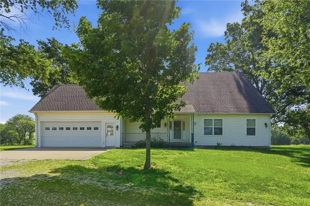 20958 Stranger Road, Leavenworth, KS 66048 - #1