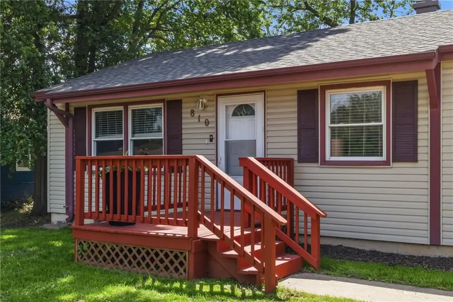 810 N 82nd Terrace, Kansas City, KS 66112 - #3