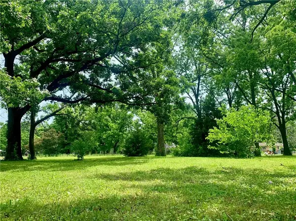 610 E 7th Street, Pleasanton, KS 66075