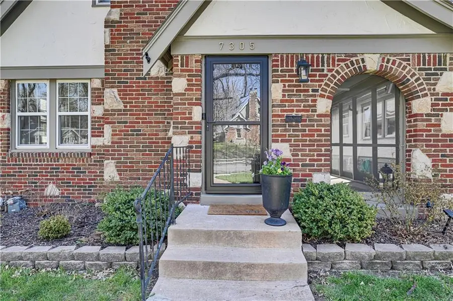 7305 Walnut Street, Kansas City, MO 64114 - #3