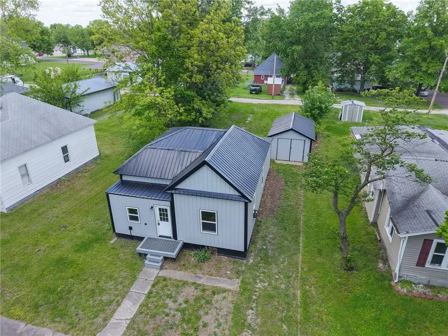 325 E Lake Street, Marceline, MO 63658 - #3