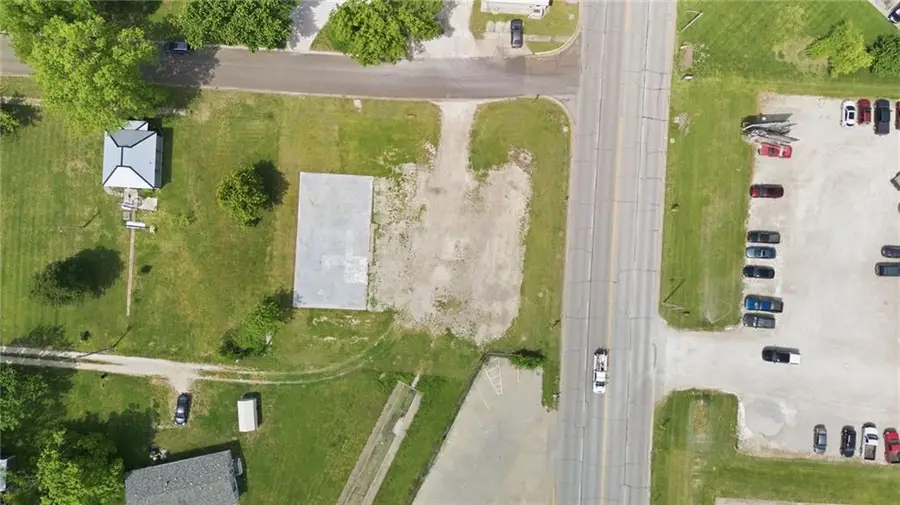 1303 East Street, Iola, KS 66749 - #2