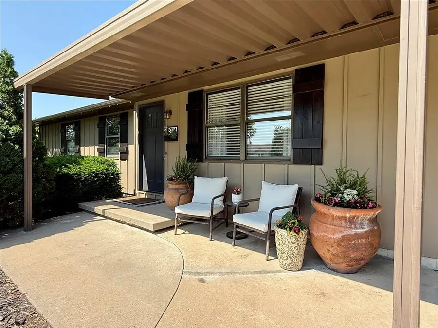 1014 Wilson Street, Burlington, KS 66839 - #2