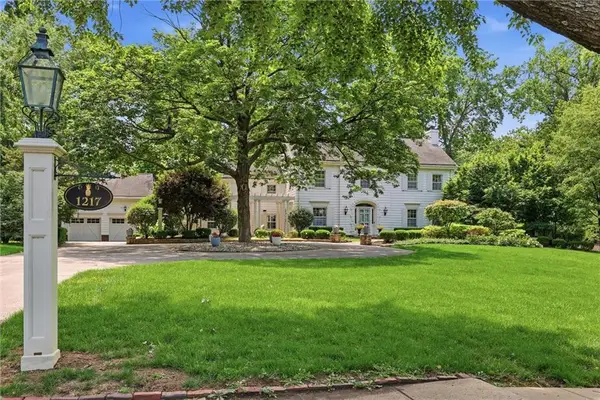 1217 W 58th Street, Kansas City, MO 64113