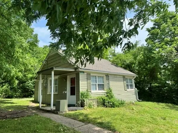 220 Corbin Street, Liberty, MO 64068