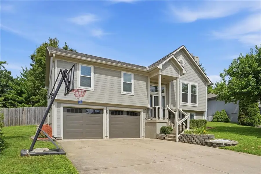 200 N Highland Drive, Raymore, MO 64083 - #2