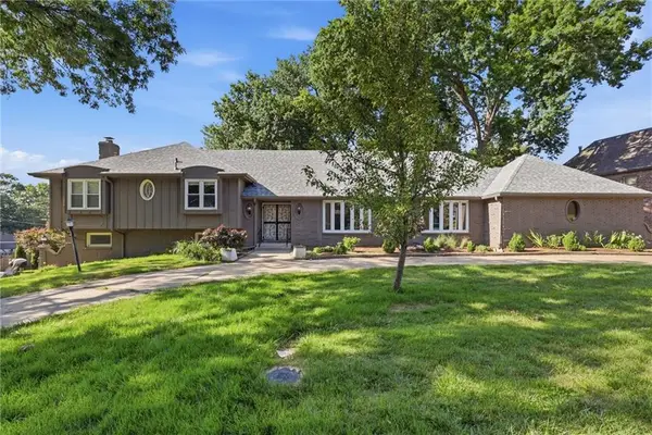 1110 W 113th Street, Kansas City, MO 64114