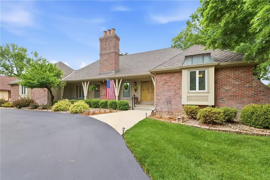 301 S Stevenson Street, Olathe, KS 66061 - #2