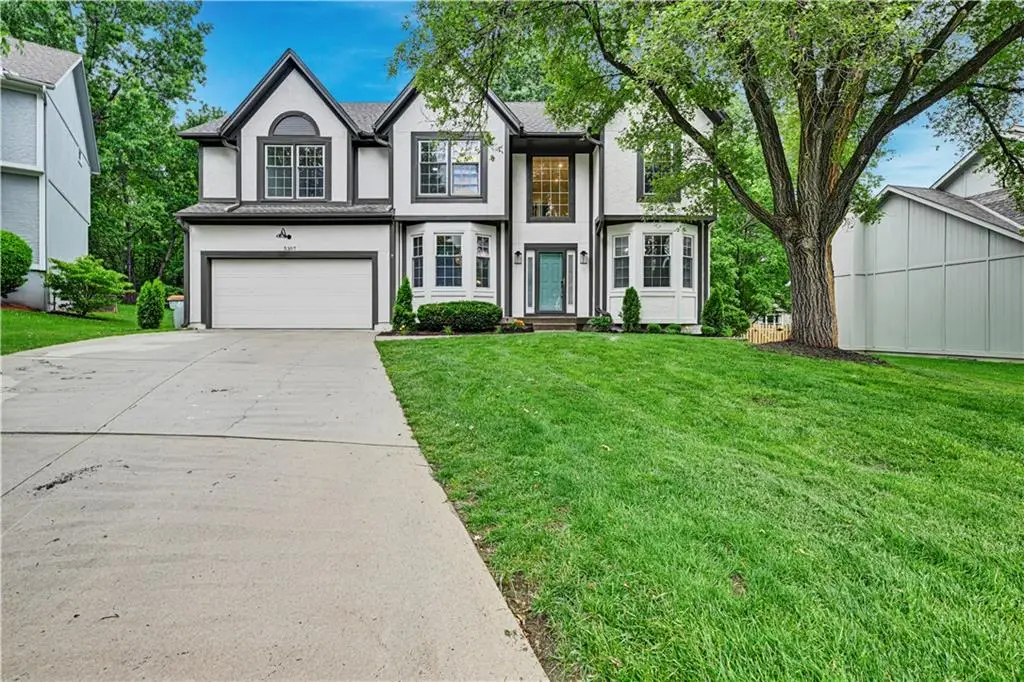 5307 Greenwood Street, Shawnee, KS 66217 - #1