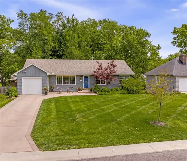 8705 Conser Street, Overland Park, KS 66212