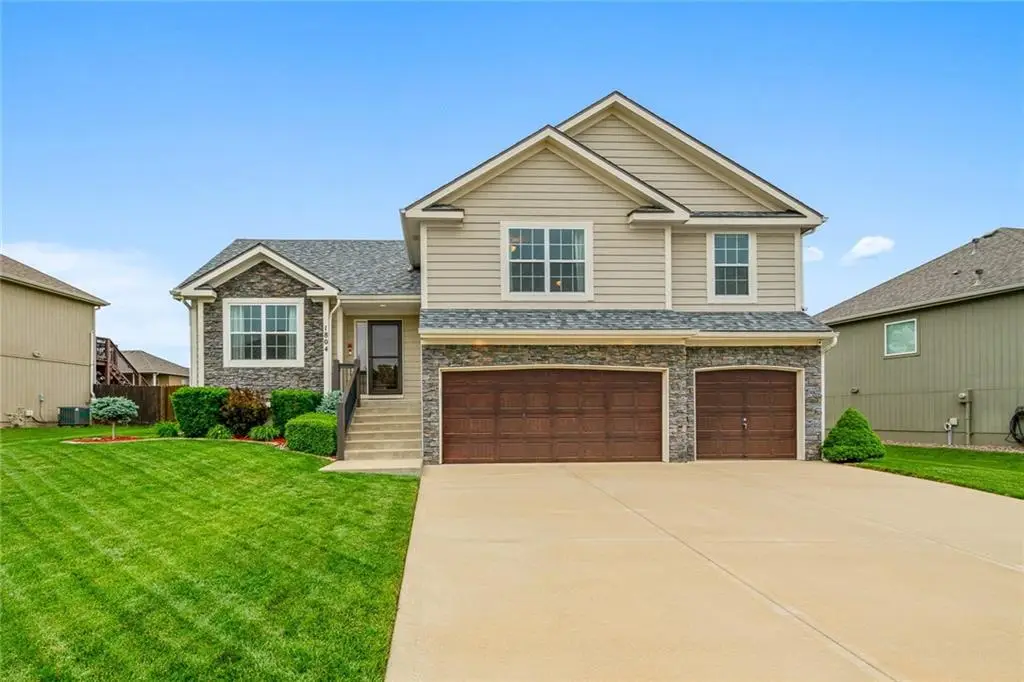 1804 NW 94th Terrace, Kansas City, MO 64155 - #1