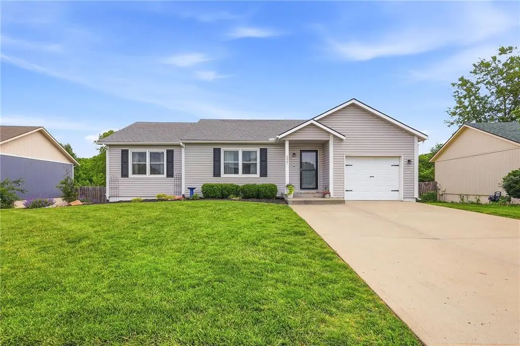521 N Mulberry Street, Gardner, KS 66030 - #1