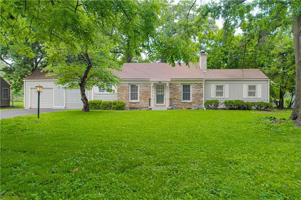 624 E 97th Street, Kansas City, MO 64131 - #1