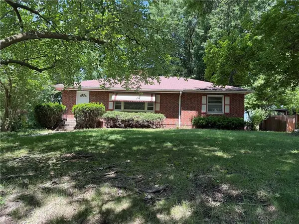 3407 Gene Field Road, St Joseph, MO 64506