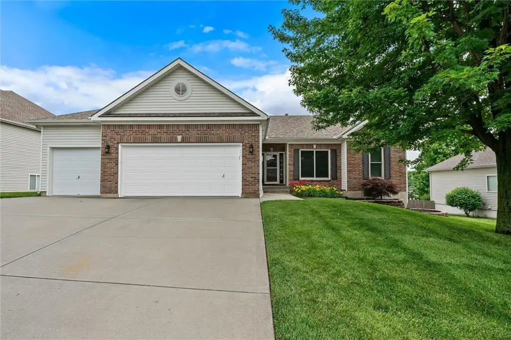 9801 N Farley Avenue, Kansas City, MO 64157 - #1