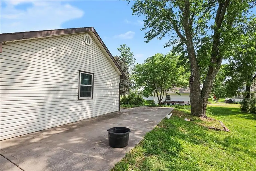 104 Walker Drive, Wellsville, KS 66092 - #3