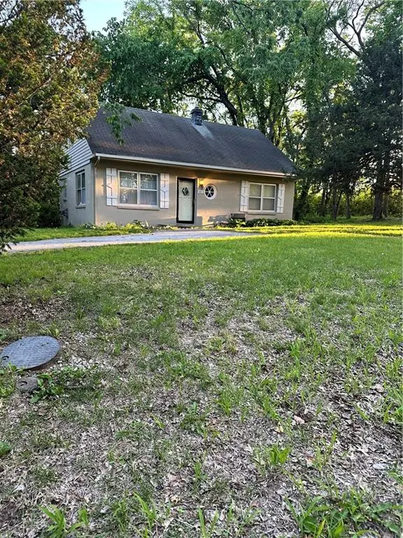 1105 W Santa Fe Trail, Kansas City, MO 64145 - #3
