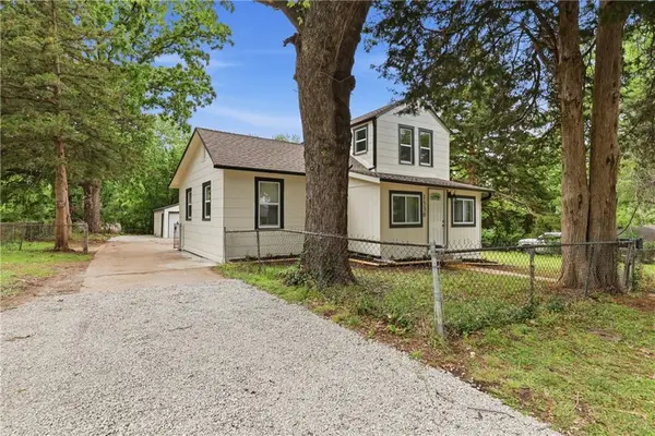 1530 S Harvard Avenue, Independence, MO 64052