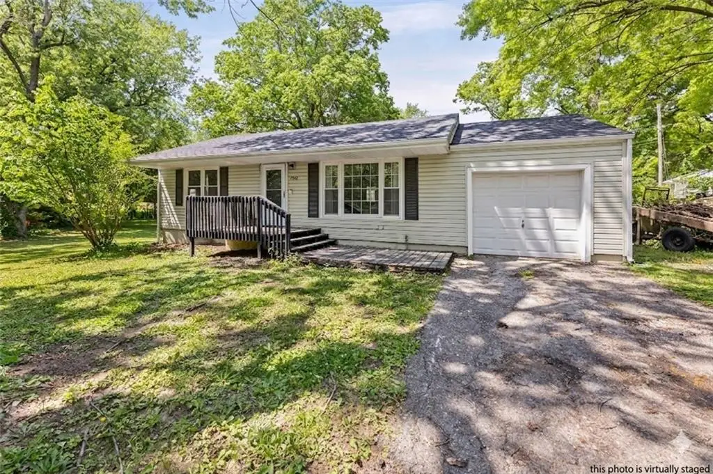 7602 Roswell Drive, Kansas City, KS 66109 - #1