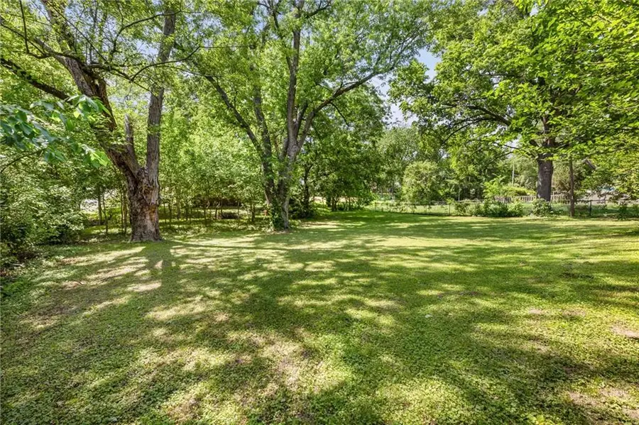 7602 Roswell Drive, Kansas City, KS 66109 - #3