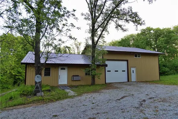 8005 Se State 116 Highway, Dearborn, MO 64439