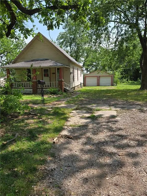 117 Pacific Avenue, Osawatomie, KS 66064
